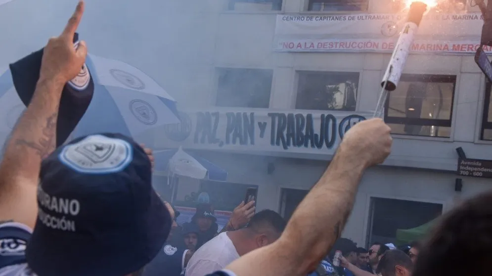 La CGT marchó por el 1º de Mayo y respaldó a Kicillof como figura del peronismo [Fotos]